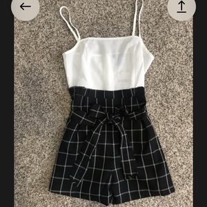 FOREVER 21 ROMPER SIZE SMALL NWT